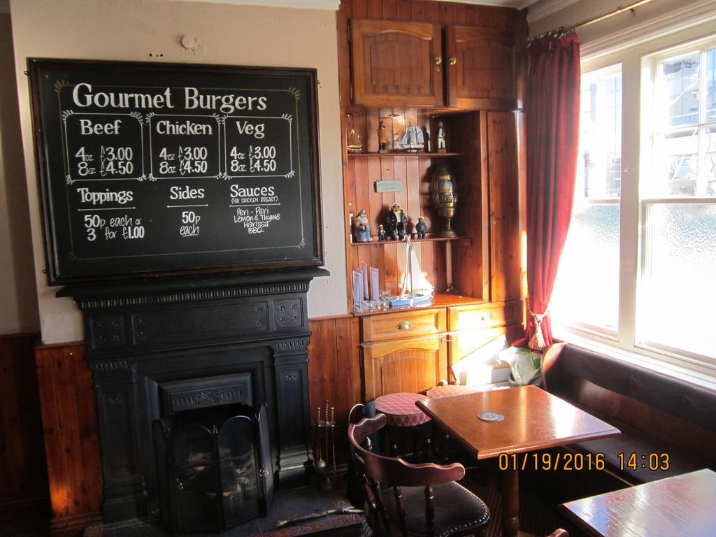 פול Queen Mary Inn מראה חיצוני תמונה